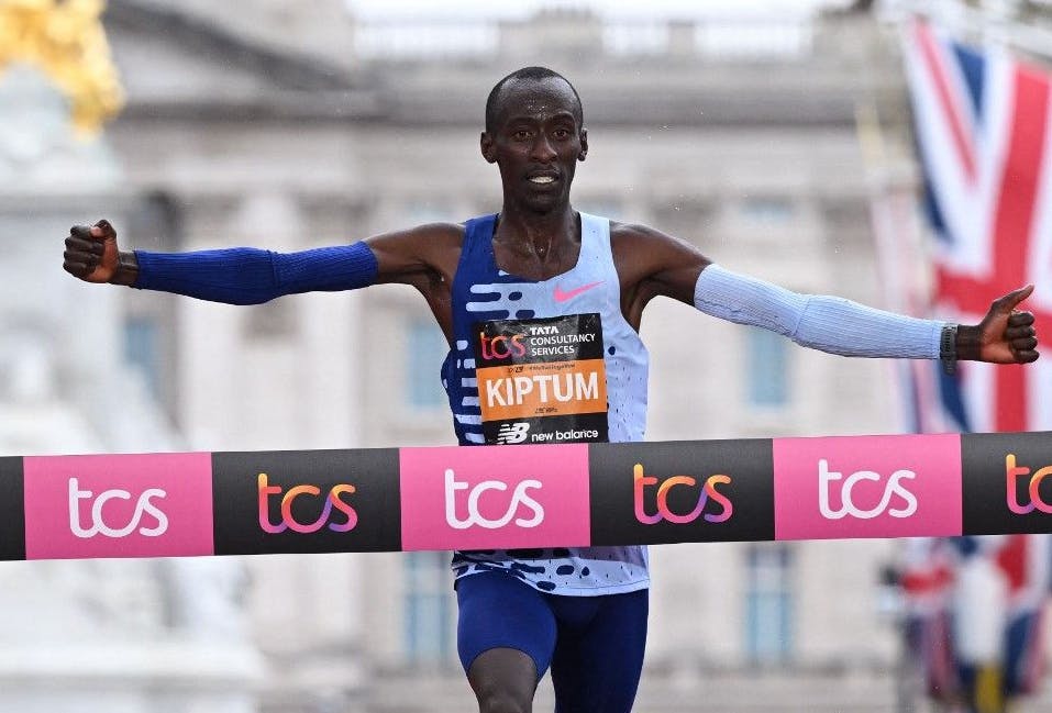 Course à pied: Record du monde du marathon battu: Kelvin Kiptum