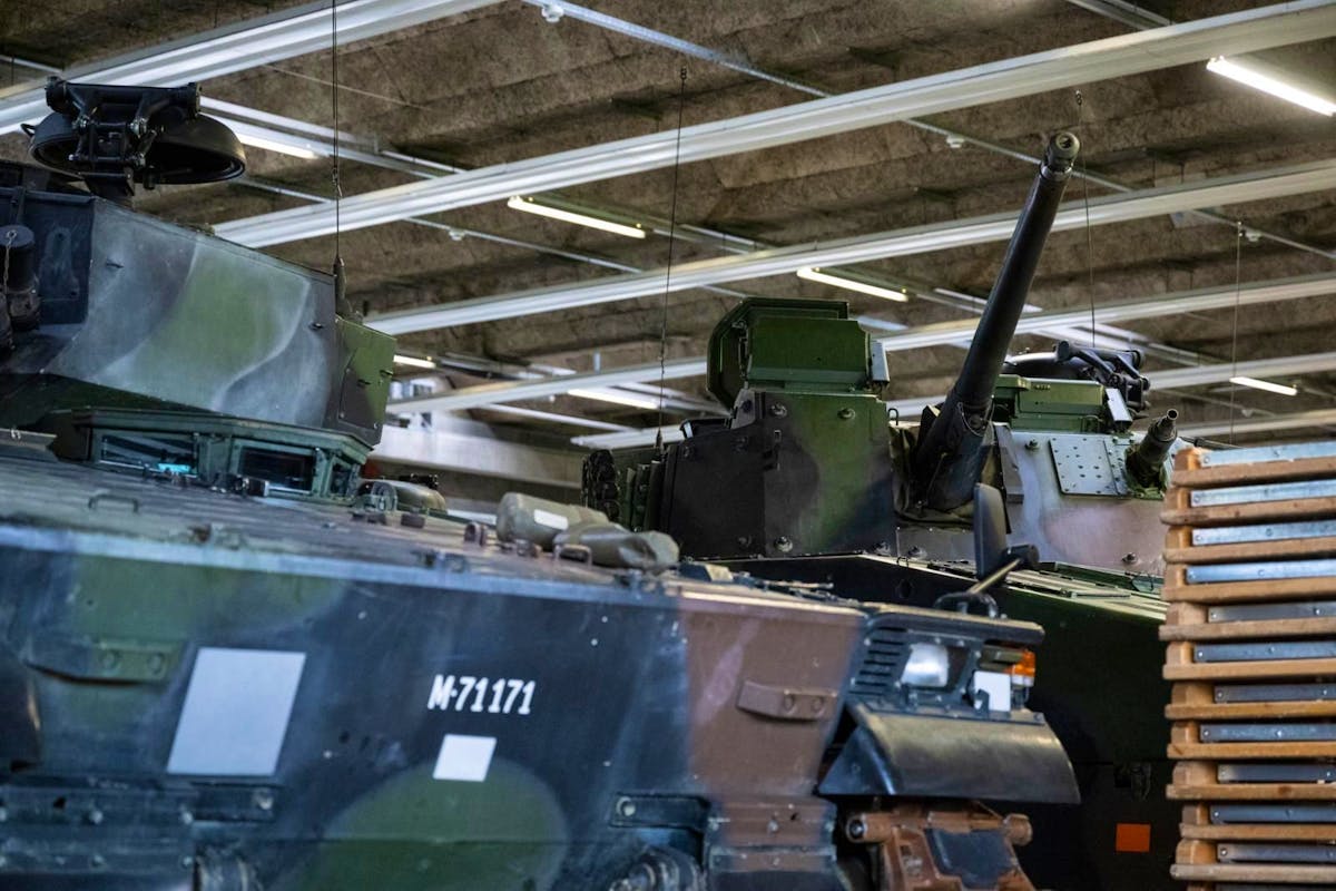 Une majorité de la CPS propose que la Suisse assouplisse ses règles quant à la réexportation de matériel militaire vers l’Ukraine.