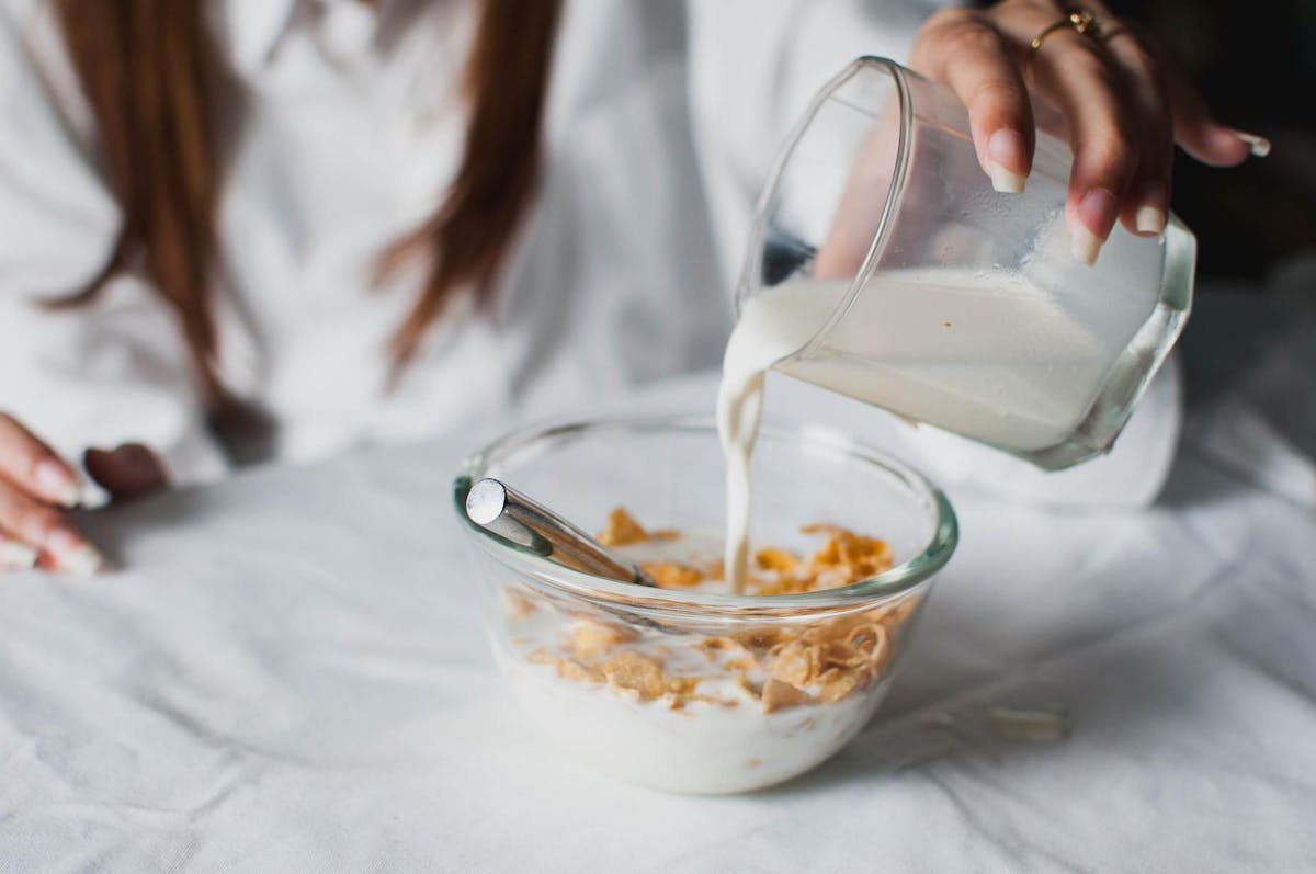 Selon la Haute Cour britannique, les céréales du petit-déjeuner ne deviennent pas des produits sains juste parce qu’elles sont consommées avec du lait, comme l’affirmait Kellogg’s.