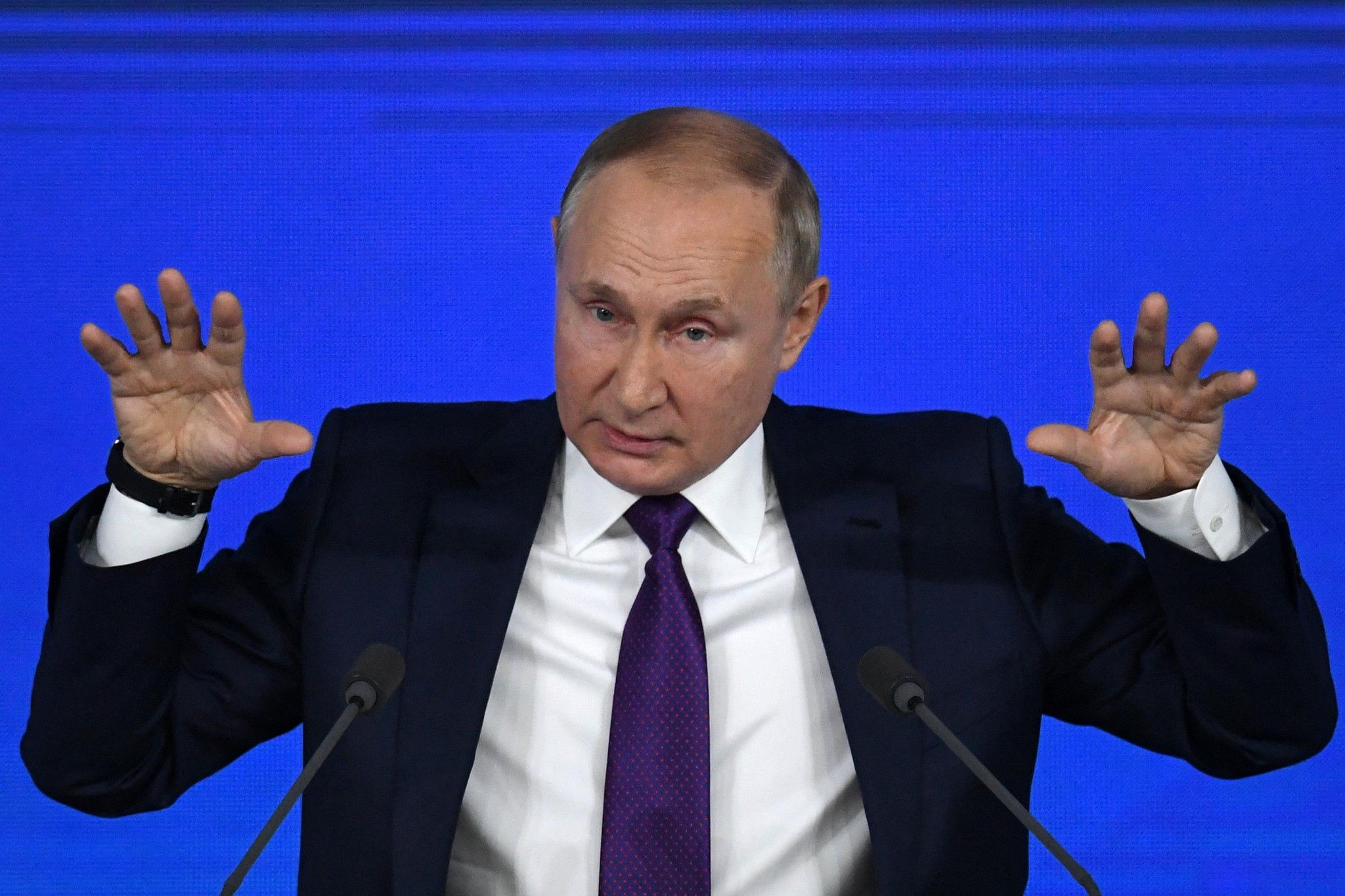 Poutine va s'adresser à la nation en bombant le torse