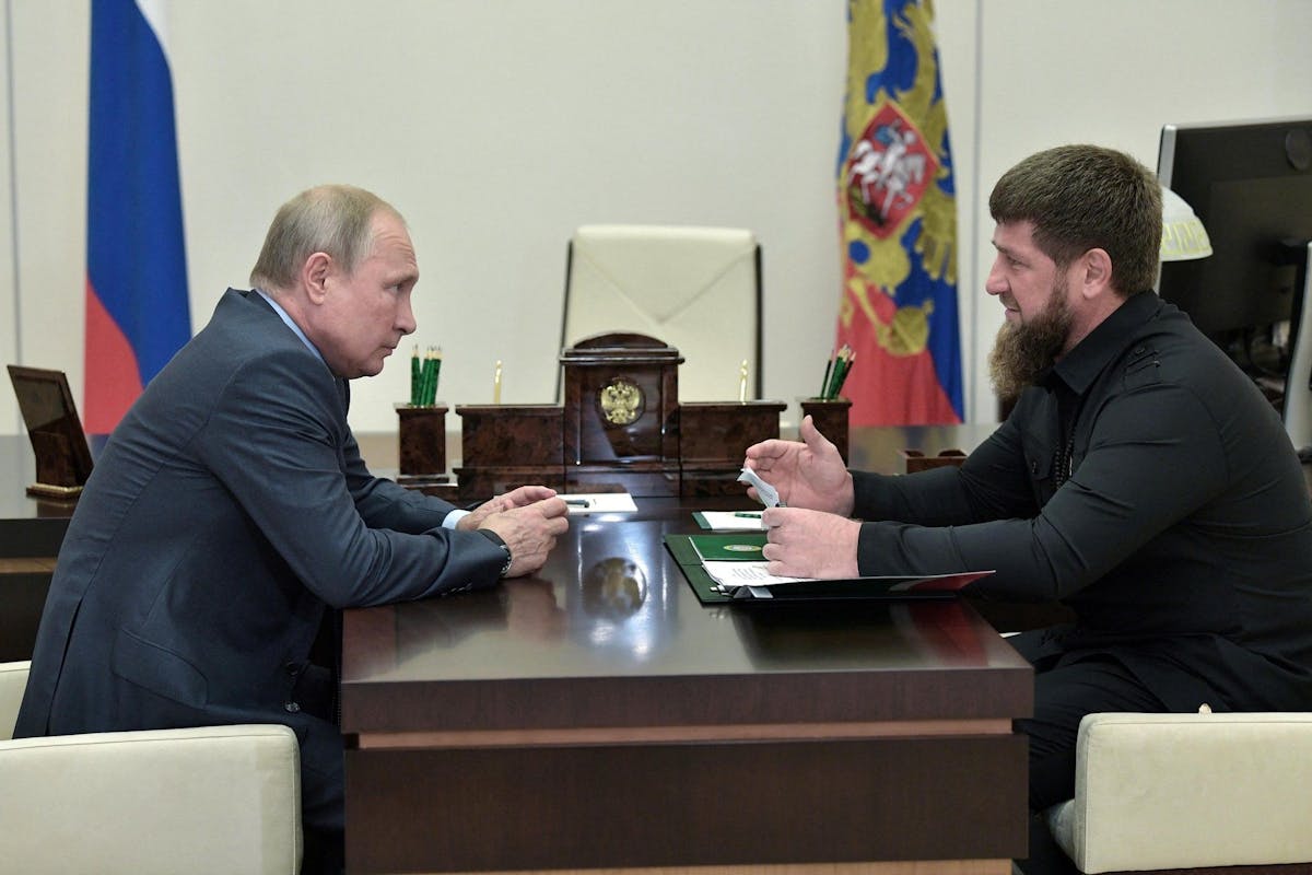 Le président russe Vladimir Poutine rencontre le chef de la République tchétchène, Ramzan Kadyrov, dans sa résidence près de Moscou, en Russie, le 31 août 2019.