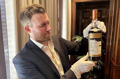 Une bouteille de whisky vendue plus de deux millions de francs