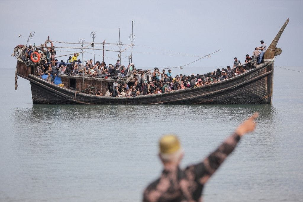 Un bateau chargé de Rohingyas arrivé dans la région indonésienne d’Aceh, le 16 novembre 2023.
