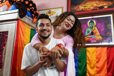 Le Népal célèbre son premier mariage LGBT+