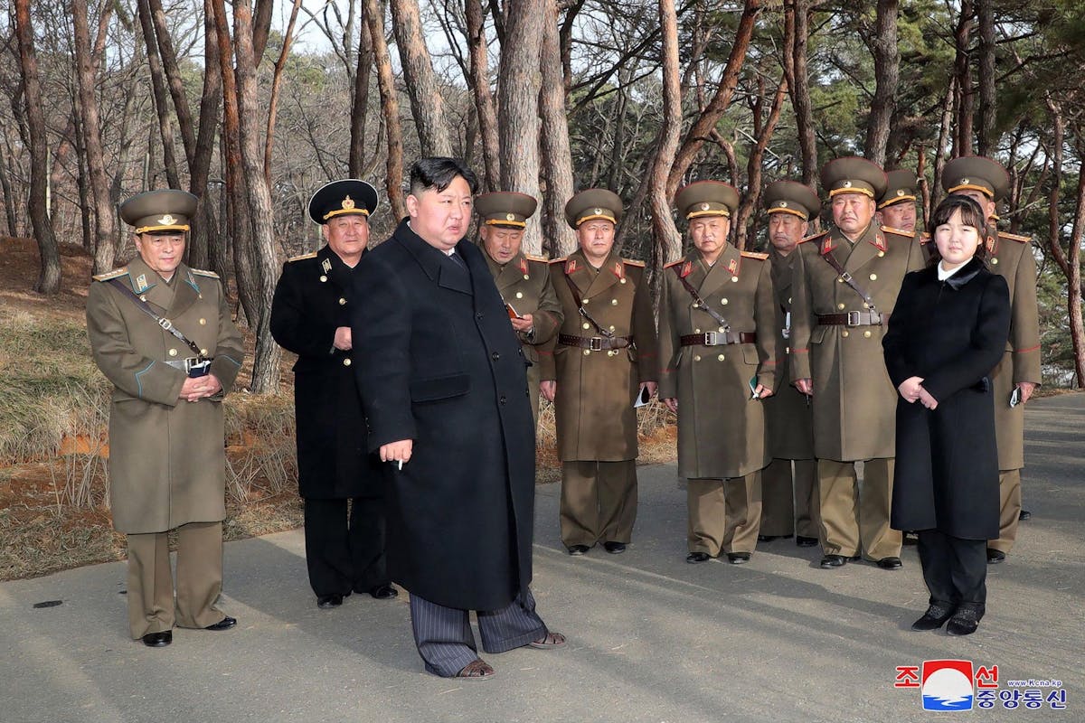 Kim Jong Un et sa fille le 9 mars 2023.