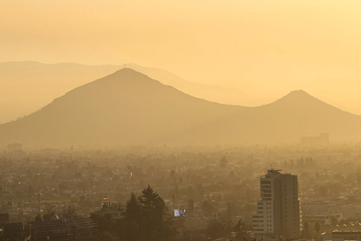 De la pollution de l’air au smog à Santiago, au Chili, le 31 juillet 2023.