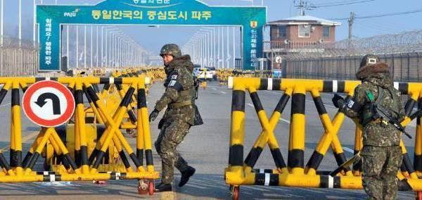 Deux soldats sud-coréens ont été mutilés par l'explosion d'une mine.