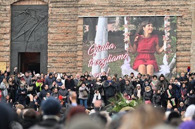 L'Italie rend hommage à Giulia, poignardée à mort par son ex