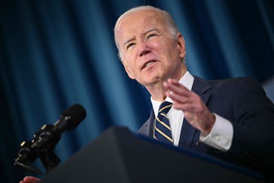 L'aide financière à Kiev ne peut plus attendre, exhorte Joe Biden