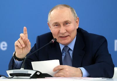 Poutine ragaillardi par l'effritement du soutien occidental