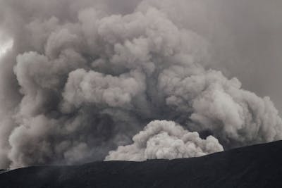 Fin des recherches après l'éruption meurtrière du volcan Marapi