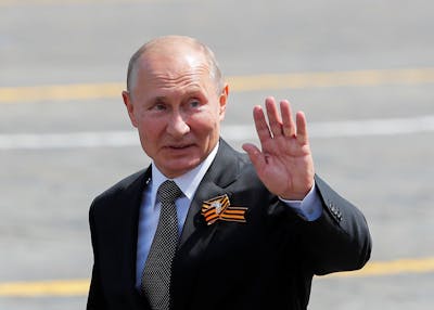 Poutine se présente à la présidentielle russe de mars 2024