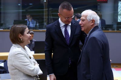 Appel à l'unité de l'UE sur fond de menaces hongroises