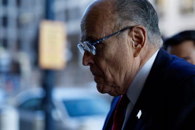 Giuliani, ex-avocat de Trump, condamné à verser 148 millions pour diffamation