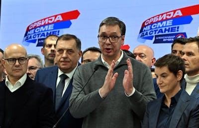 Le parti du président Vucic remporte les élections législatives