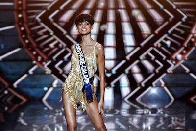 Miss France 2024: Eve Gilles répond aux trolls