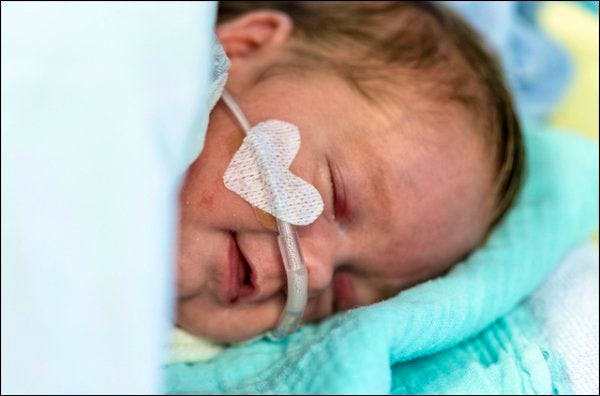 Verwechslungsgefahr: In Spitälern können Neugeborene versehentlich vertauscht werden. (Symbolbild)