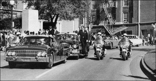 Ein Bild, das um die Welt ging: Am 22. November 1963 wurde US-Präsident John F. Kennedy in seinem Auto in Dallas ermordet.
