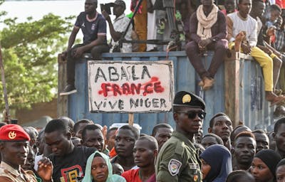 La France ferme définitivement son ambassade au Niger