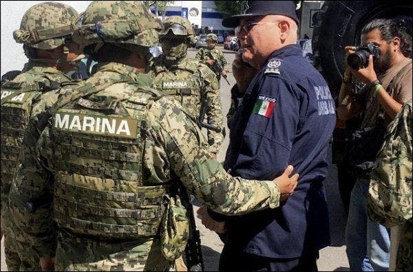 Trois responsables de la police d'Acapulco ont été arrêtés par l'armée mexicaine mardi. (Mardi 25 septembre 2018)