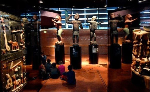Le Bénin demande la restitution de plusieurs statues du royaume du Dahomey qui trônent au musée du Quai Branly en France. (Samedi 26 mai 2018)