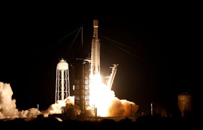 SpaceX lance un drone spatial militaire entouré de mystère