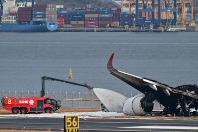 Japan Airlines dit que son avion était autorisé à atterrir