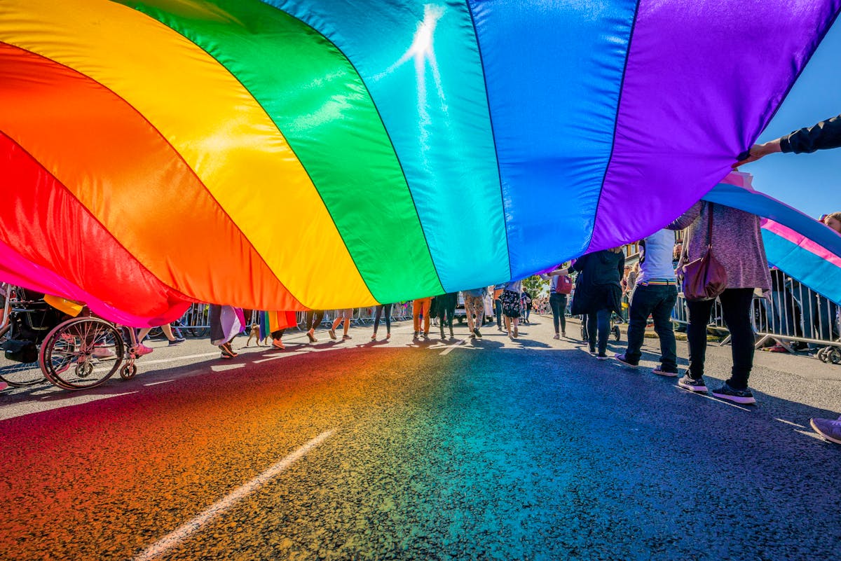 Le drapeau LGBT est désormais protégé par la loi contre la discrimination.