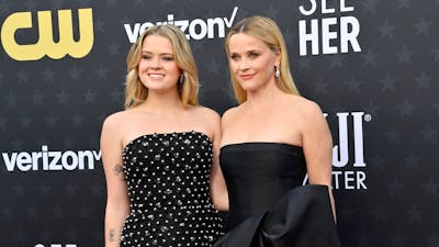 Reese Witherspoon fait sensation avec sa fille sur le tapis rouge