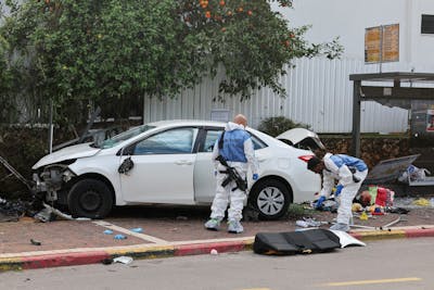 Une femme tuée dans un attentat à la voiture bélier