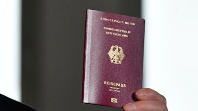 L'Allemagne assouplit les conditions d'octroi de la nationalité