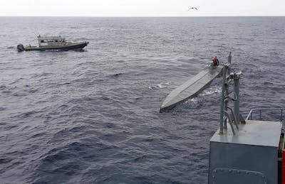 Un semi-submersible de 15 m de long transportait 795 kg de cocaïne