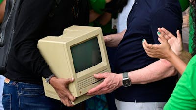 Le tout premier Macintosh souffle ses 40 bougies