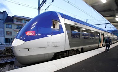 Un train Lyon-Genève percute des cerfs