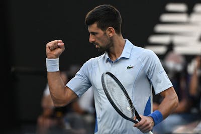 Novak Djokovic résiste à la chaleur et à Taylor Fritz