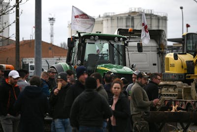 Deux syndicats agricoles appellent au «blocus de Paris» vendredi