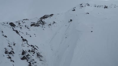 Une avalanche tue un randonneur à La Fouly