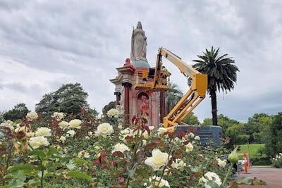Statues de l'histoire coloniale attaquées avant la fête nationale