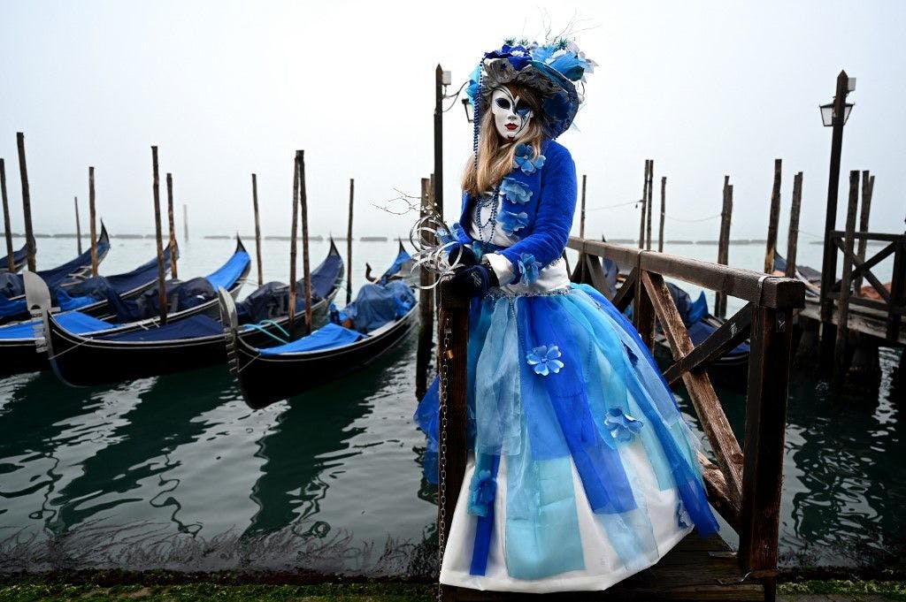Coup d'envoi du carnaval de Venise dans un épais brouillard - Le Matin