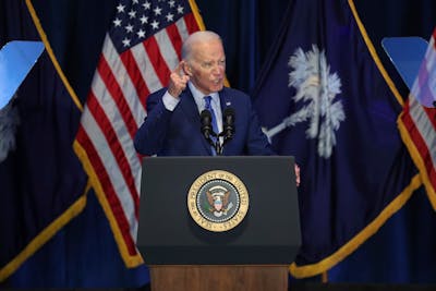 Joe Biden promet de «répondre» après la mort de trois militaires