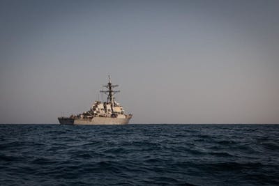 Un navire touché par un missile au large du Yémen