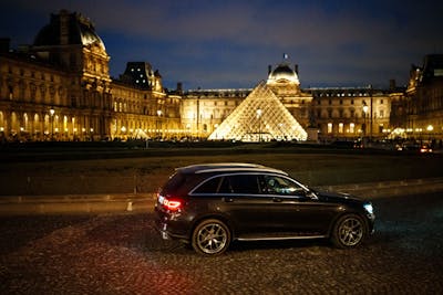 Le stationnement plus cher pour les SUV approuvé à Paris