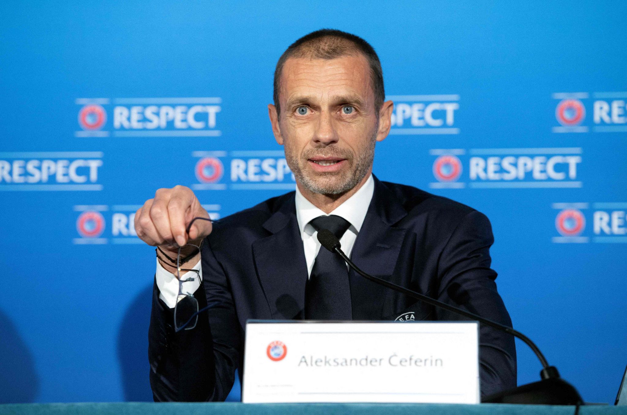 Un congrès de l'UEFA sous tension à Paris