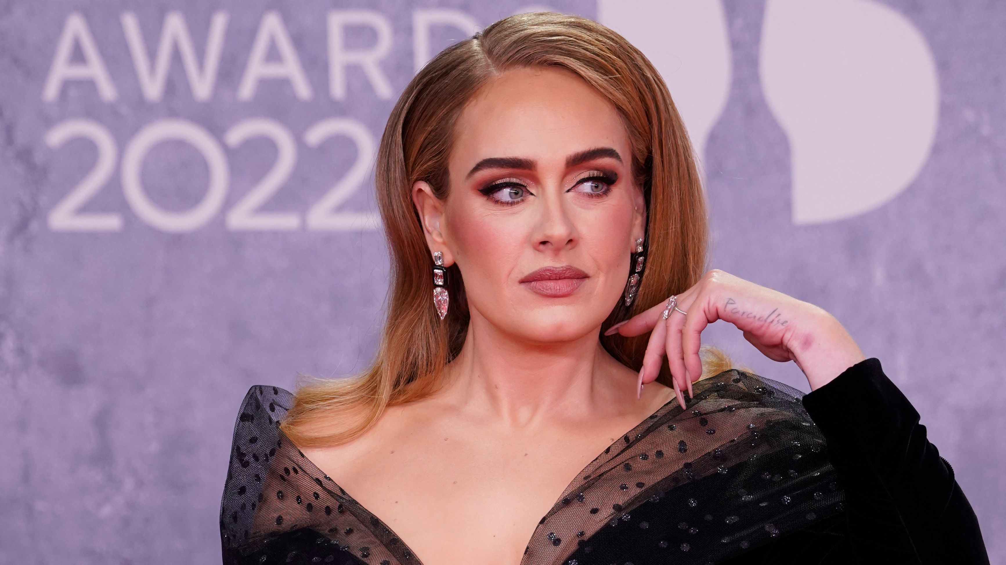Adele se prépare pour ses shows en Europe: «Mon cul redevient solide comme un roc»