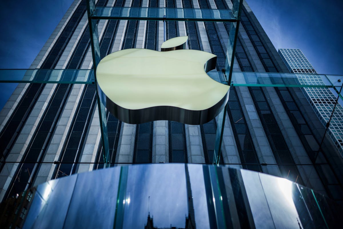 Le chercheur en sécurité est accusé d'avoir manipulé un système d'Apple.