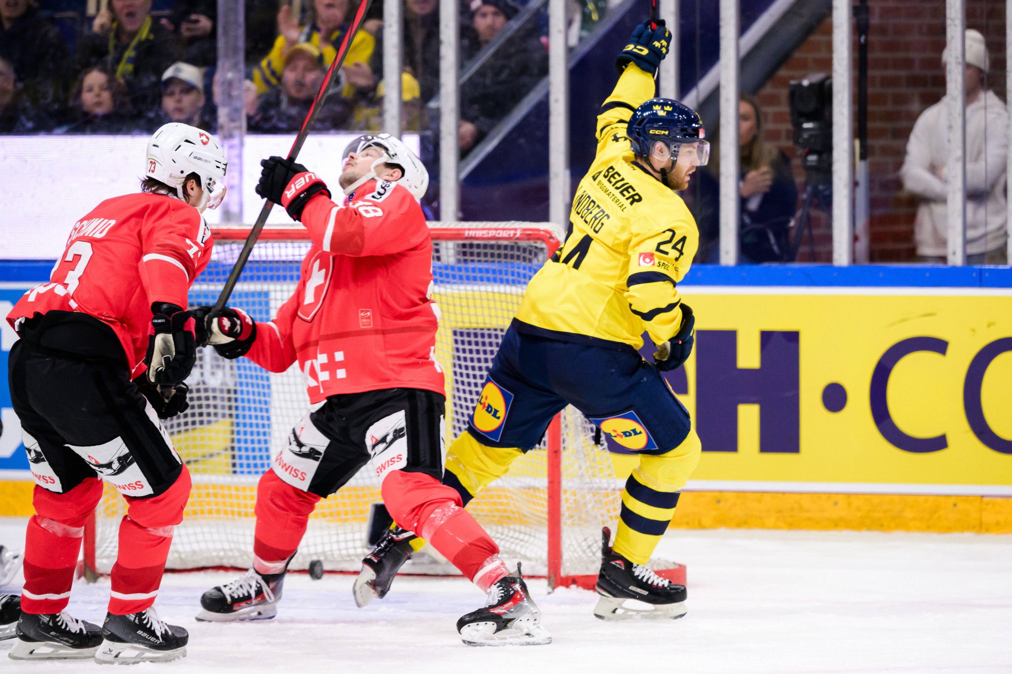 La Suisse sombre face à sa bête noire aux Beijer Hockey Games