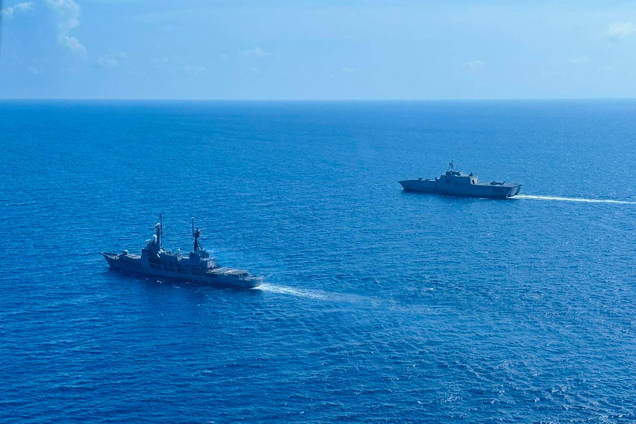 Les garde-côtes philippins dénoncent des manoeuvres chinoises