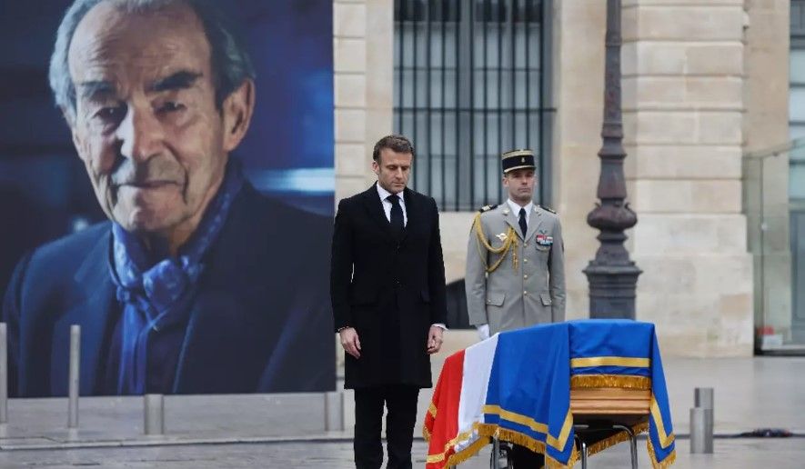 Emmanuel Macron veut faire entrer Robert Badinter au Panthéon