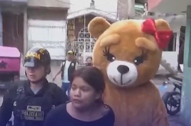 Un policier se déguise en ours pour interpeller une trafiquante