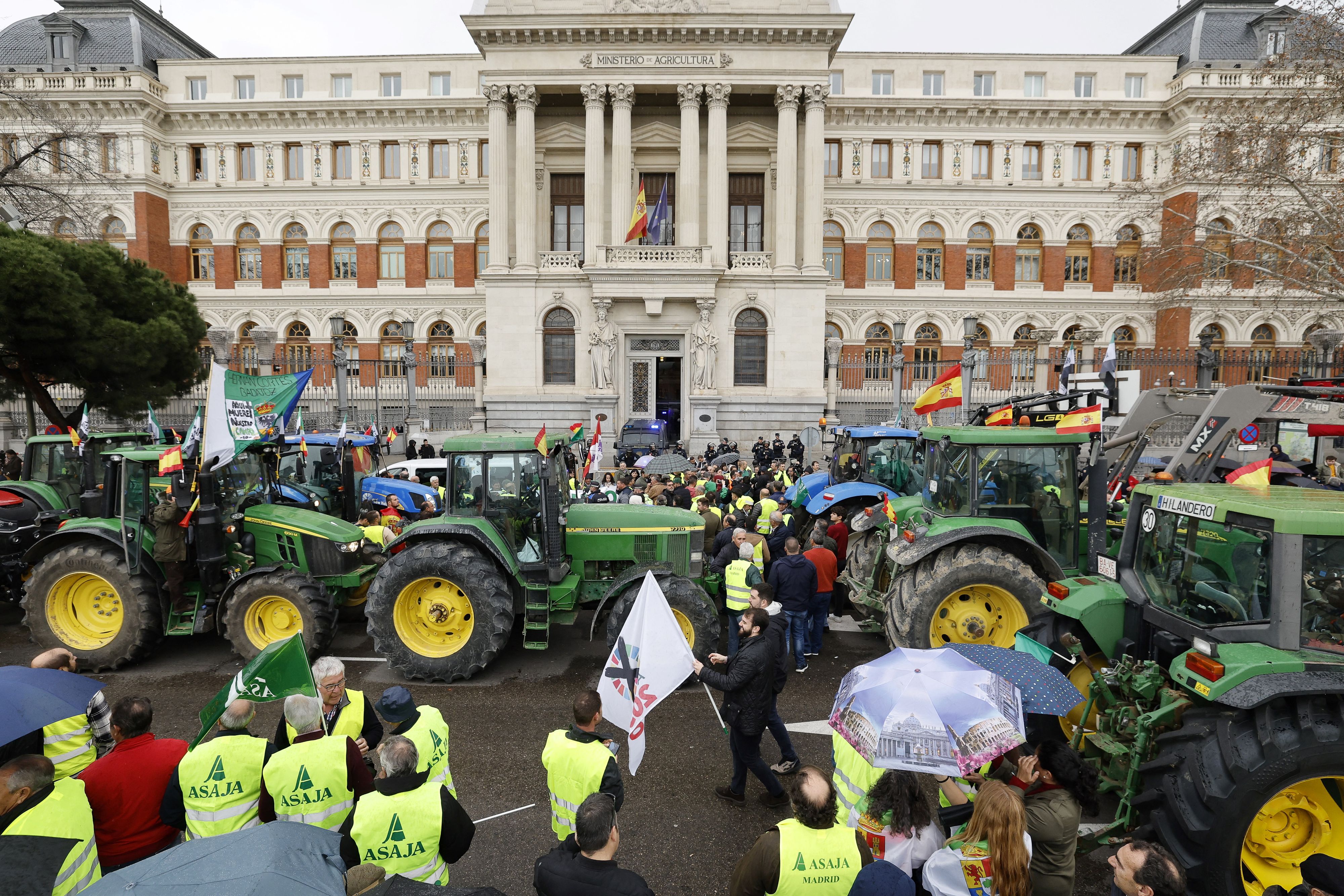 Des tracteurs en plein coeur de Madrid